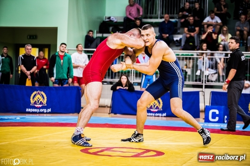 Zdjęcie w galerii na portalu naszraciborz.pl: Mistrzostwa Polski w zapasach w Arenie Rafako. Trzy medale dla Unii Racibórz wiadomości z regionu