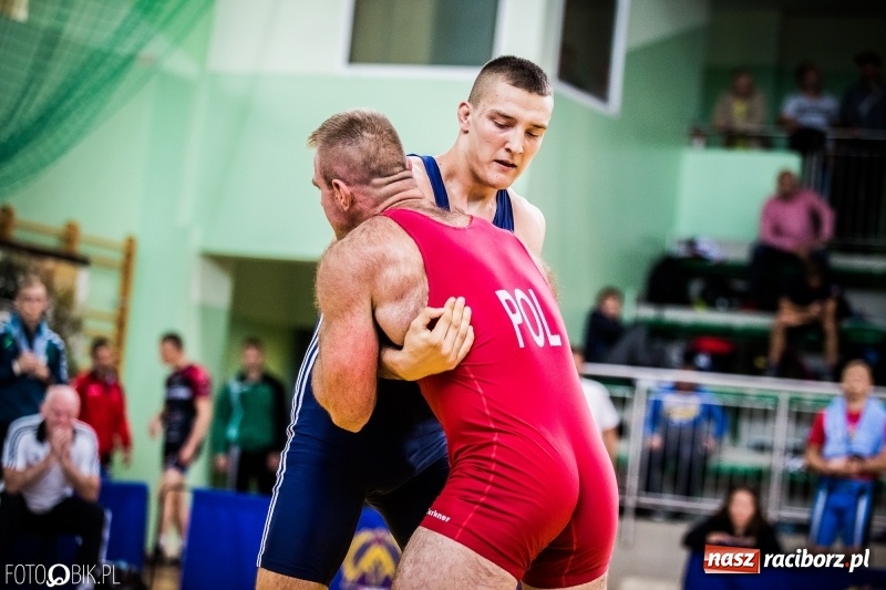 Zdjęcie w galerii na portalu naszraciborz.pl: Mistrzostwa Polski w zapasach w Arenie Rafako. Trzy medale dla Unii Racibórz wiadomości z regionu