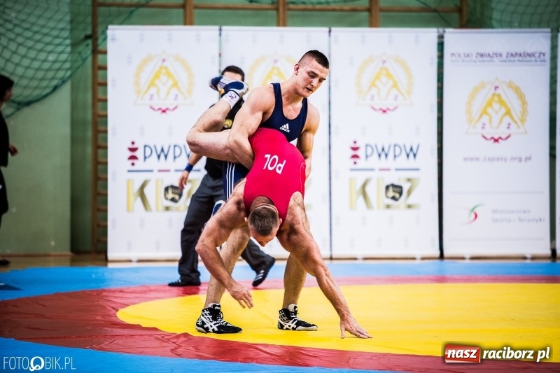 Zdjęcie w galerii na portalu naszraciborz.pl: Mistrzostwa Polski w zapasach w Arenie Rafako. Trzy medale dla Unii Racibórz wiadomości z regionu