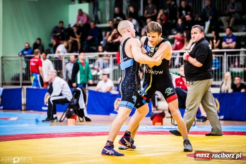Zdjęcie w galerii na portalu naszraciborz.pl: Mistrzostwa Polski w zapasach w Arenie Rafako. Trzy medale dla Unii Racibórz wiadomości z regionu