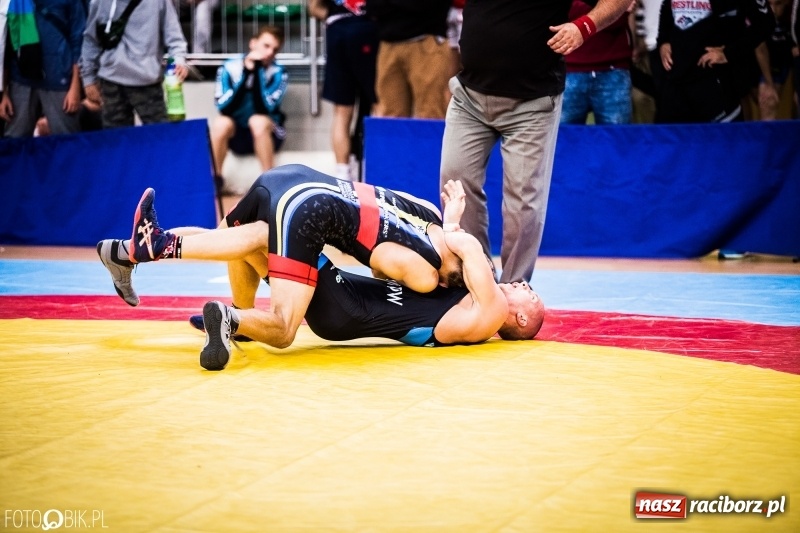 Zdjęcie w galerii na portalu naszraciborz.pl: Mistrzostwa Polski w zapasach w Arenie Rafako. Trzy medale dla Unii Racibórz wiadomości z regionu
