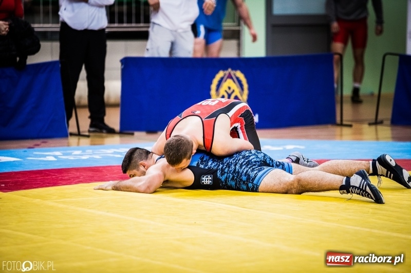 Zdjęcie w galerii na portalu naszraciborz.pl: Mistrzostwa Polski w zapasach w Arenie Rafako. Trzy medale dla Unii Racibórz wiadomości z regionu