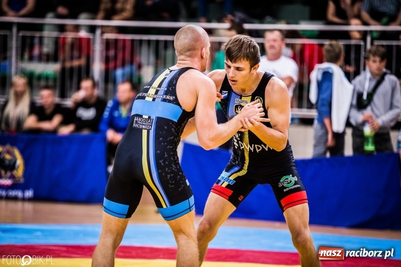Zdjęcie w galerii na portalu naszraciborz.pl: Mistrzostwa Polski w zapasach w Arenie Rafako. Trzy medale dla Unii Racibórz wiadomości z regionu