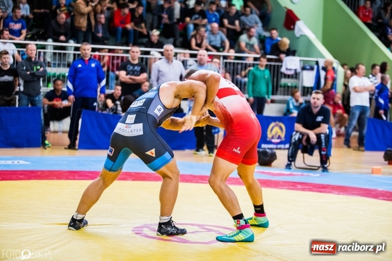 Zdjęcie w galerii na portalu naszraciborz.pl: Mistrzostwa Polski w zapasach w Arenie Rafako. Trzy medale dla Unii Racibórz wiadomości z regionu