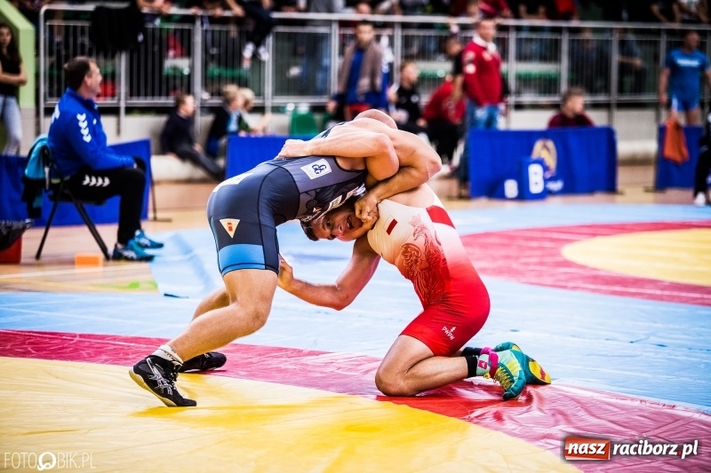 Zdjęcie w galerii na portalu naszraciborz.pl: Mistrzostwa Polski w zapasach w Arenie Rafako. Trzy medale dla Unii Racibórz wiadomości z regionu