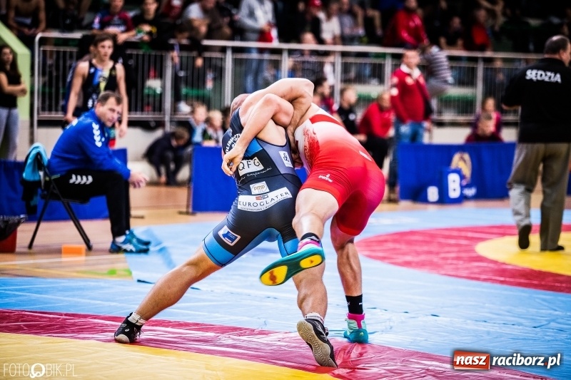 Zdjęcie w galerii na portalu naszraciborz.pl: Mistrzostwa Polski w zapasach w Arenie Rafako. Trzy medale dla Unii Racibórz wiadomości z regionu