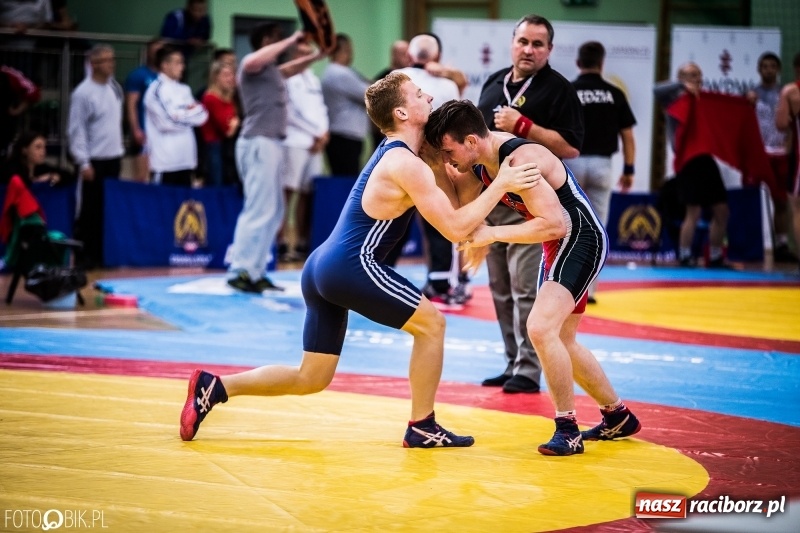 Zdjęcie w galerii na portalu naszraciborz.pl: Mistrzostwa Polski w zapasach w Arenie Rafako. Trzy medale dla Unii Racibórz wiadomości z regionu