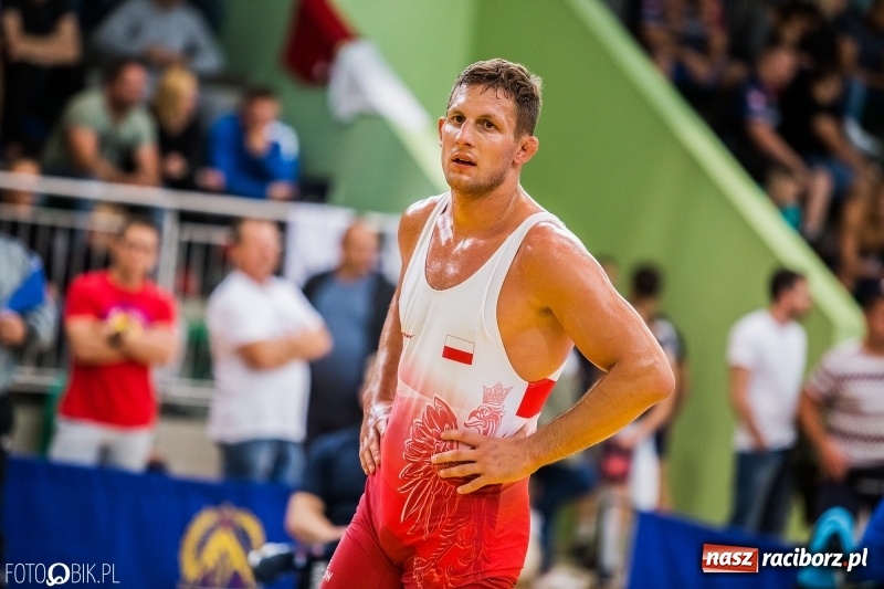 Zdjęcie w galerii na portalu naszraciborz.pl: Mistrzostwa Polski w zapasach w Arenie Rafako. Trzy medale dla Unii Racibórz wiadomości z regionu