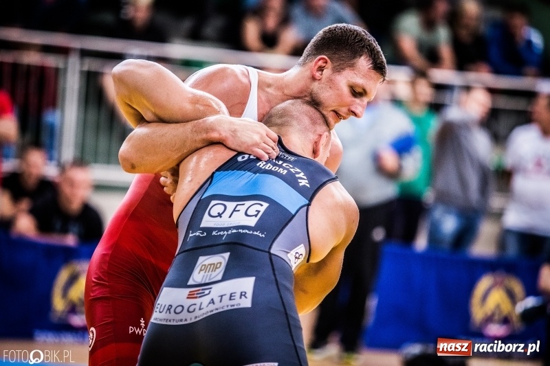 Zdjęcie w galerii na portalu naszraciborz.pl: Mistrzostwa Polski w zapasach w Arenie Rafako. Trzy medale dla Unii Racibórz wiadomości z regionu