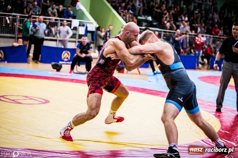 Zdjęcie w galerii na portalu naszraciborz.pl: Mistrzostwa Polski w zapasach w Arenie Rafako. Trzy medale dla Unii Racibórz wiadomości z regionu