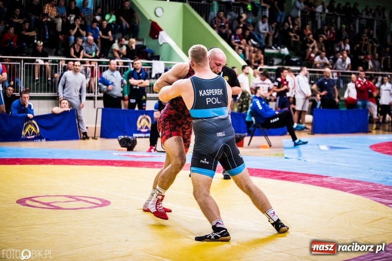 Zdjęcie w galerii na portalu naszraciborz.pl: Mistrzostwa Polski w zapasach w Arenie Rafako. Trzy medale dla Unii Racibórz wiadomości z regionu