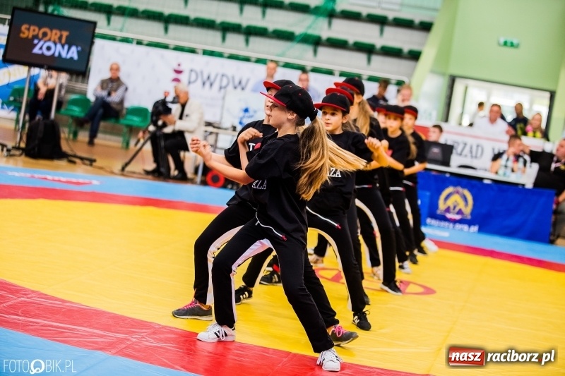 Zdjęcie w galerii na portalu naszraciborz.pl: SKAZA szykuje galę w RCK. Dziś zaprezentowała się w Arenie Rafako wiadomości z regionu