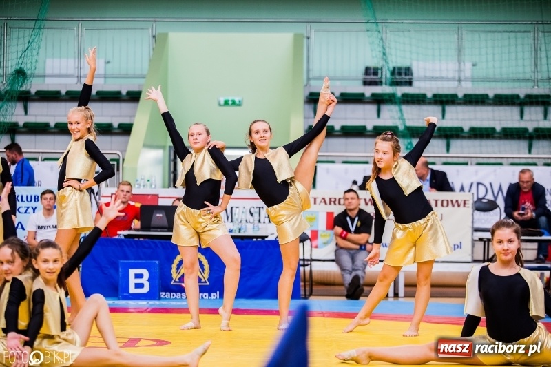 Zdjęcie w galerii na portalu naszraciborz.pl: SKAZA szykuje galę w RCK. Dziś zaprezentowała się w Arenie Rafako wiadomości z regionu