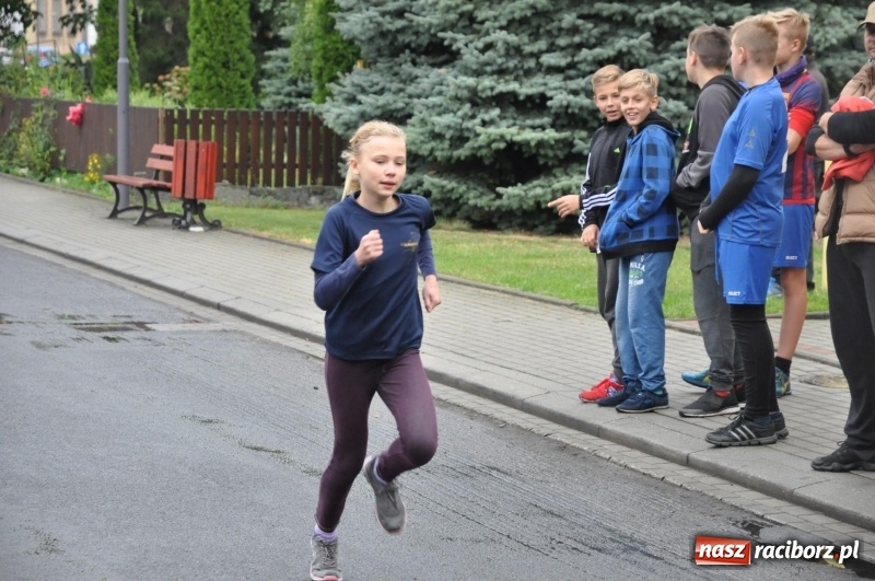 Zdjęcie w galerii na portalu naszraciborz.pl: Urodzinowe bieganie na 750 lat Pietrowic Wlk. wiadomości z regionu