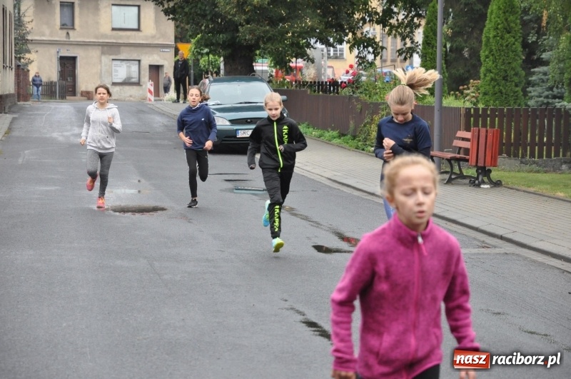 Zdjęcie w galerii na portalu naszraciborz.pl: Urodzinowe bieganie na 750 lat Pietrowic Wlk. wiadomości z regionu