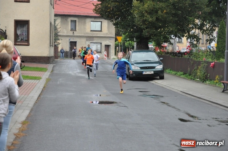 Zdjęcie w galerii na portalu naszraciborz.pl: Urodzinowe bieganie na 750 lat Pietrowic Wlk. wiadomości z regionu