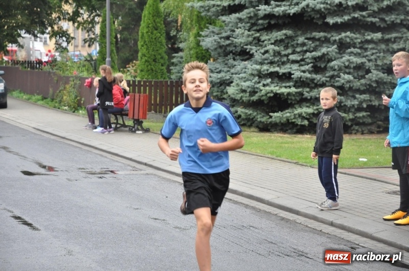 Zdjęcie w galerii na portalu naszraciborz.pl: Urodzinowe bieganie na 750 lat Pietrowic Wlk. wiadomości z regionu