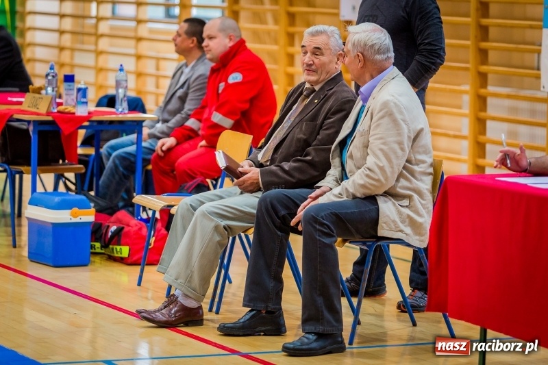 Zdjęcie w galerii na portalu naszraciborz.pl: Najmłodsi zapaśnicy i zapaśniczki rywalizowali na matach w Rudniku wiadomości z regionu