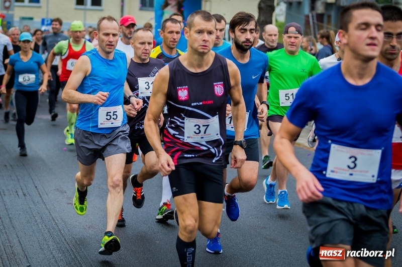 Zdjęcie w galerii na portalu naszraciborz.pl: Polsko-czeski jubileuszowy bieg na 10 km oraz chód Nordic Walking wiadomości z regionu