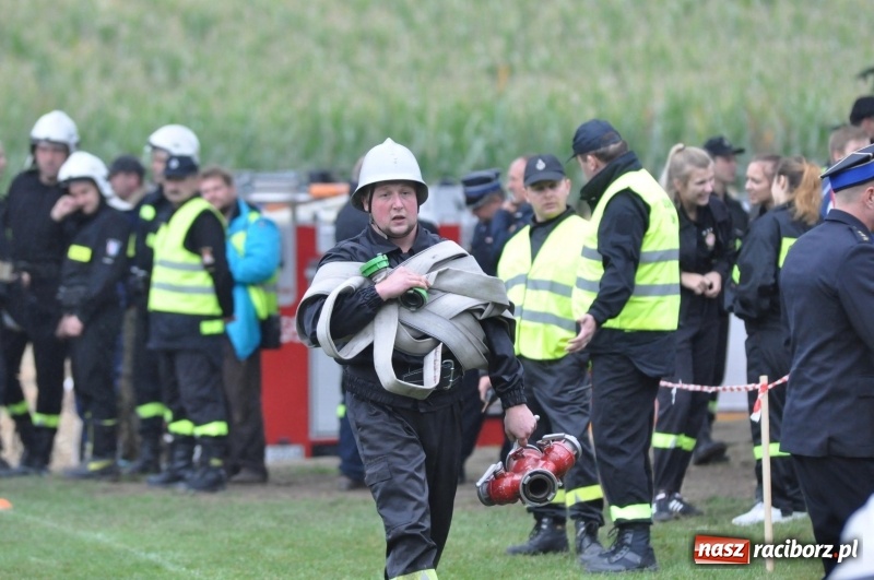 Zdjęcie w galerii na portalu naszraciborz.pl: Strażacka rywalizacja w Gamowie. Raz na dwa lata wyłaniani są mistrzowie powiatu wiadomości z regionu