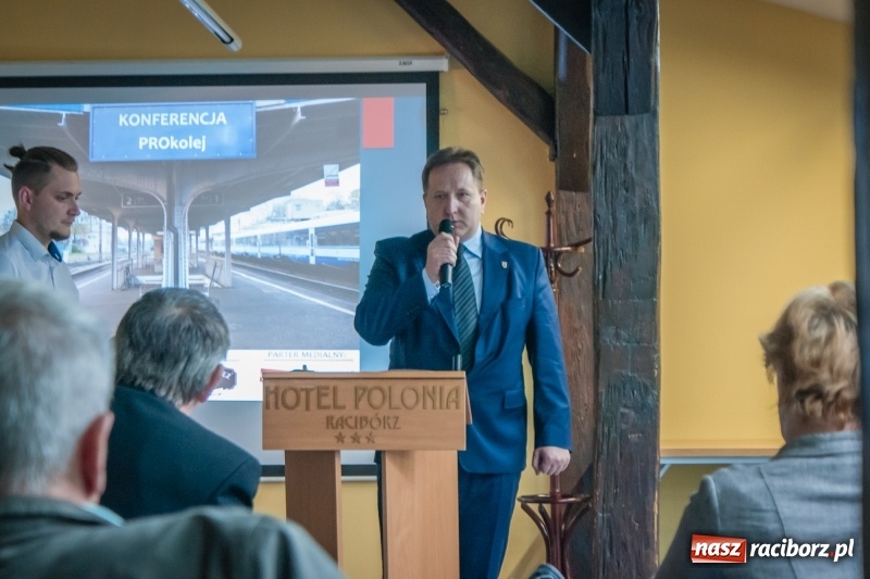 Zdjęcie w galerii na portalu naszraciborz.pl: Konferencja dotycząca rewitalizacji linii Racibórz-Głubczyce-Racławice Śląskie w hotelu Polonia wiadomości z regionu