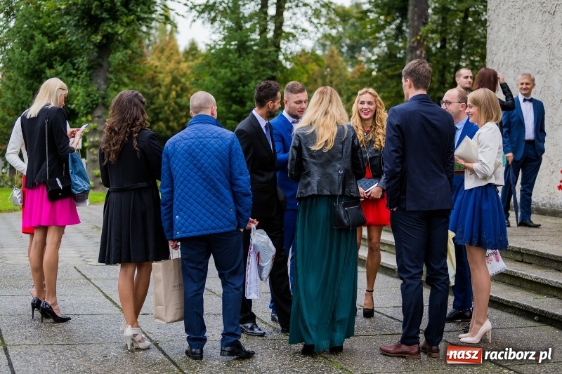 Zdjęcie w galerii na portalu naszraciborz.pl: Justyna Święty i Dawid Ersetic na ślubnym kobiercu. Zobacz, kto przyszedł na uroczystość  wiadomości z regionu