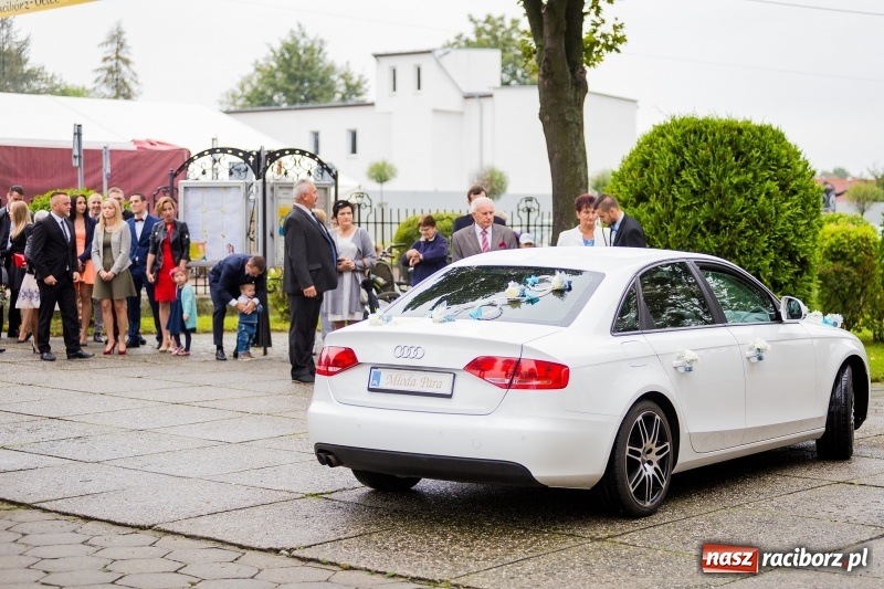 Zdjęcie w galerii na portalu naszraciborz.pl: Justyna Święty i Dawid Ersetic na ślubnym kobiercu. Zobacz, kto przyszedł na uroczystość  wiadomości z regionu