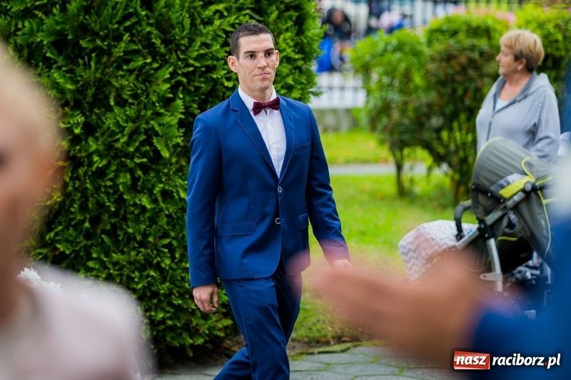 Zdjęcie w galerii na portalu naszraciborz.pl: Justyna Święty i Dawid Ersetic na ślubnym kobiercu. Zobacz, kto przyszedł na uroczystość  wiadomości z regionu