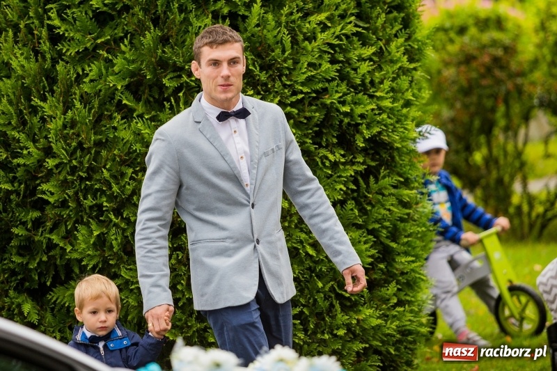 Zdjęcie w galerii na portalu naszraciborz.pl: Justyna Święty i Dawid Ersetic na ślubnym kobiercu. Zobacz, kto przyszedł na uroczystość  wiadomości z regionu