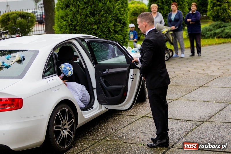 Zdjęcie w galerii na portalu naszraciborz.pl: Justyna Święty i Dawid Ersetic na ślubnym kobiercu. Zobacz, kto przyszedł na uroczystość  wiadomości z regionu