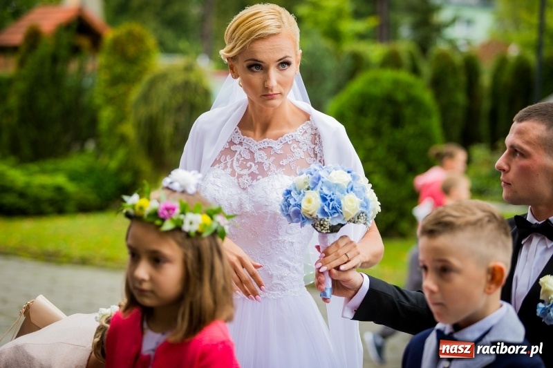 Zdjęcie w galerii na portalu naszraciborz.pl: Justyna Święty i Dawid Ersetic na ślubnym kobiercu. Zobacz, kto przyszedł na uroczystość  wiadomości z regionu