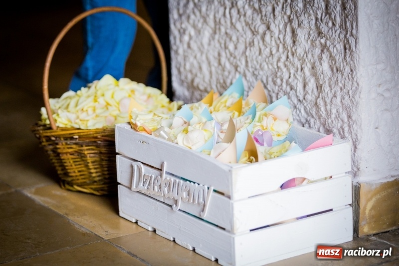 Zdjęcie w galerii na portalu naszraciborz.pl: Justyna Święty i Dawid Ersetic na ślubnym kobiercu. Zobacz, kto przyszedł na uroczystość  wiadomości z regionu