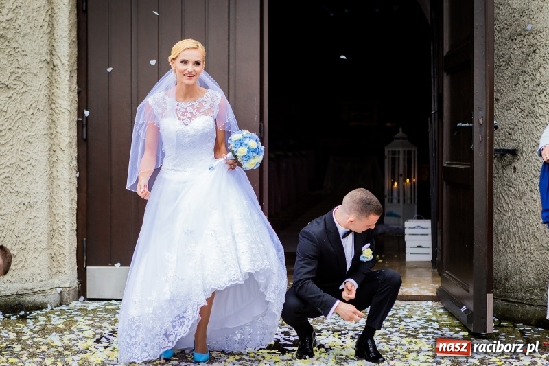 Zdjęcie w galerii na portalu naszraciborz.pl: Justyna Święty i Dawid Ersetic na ślubnym kobiercu. Zobacz, kto przyszedł na uroczystość  wiadomości z regionu