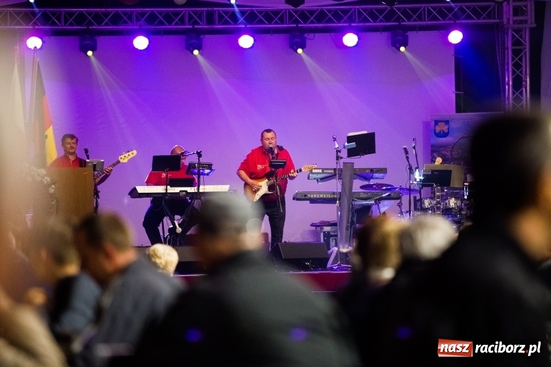 Zdjęcie w galerii na portalu naszraciborz.pl: Polsko-czeska biesiada w Pietrowicach Wielkich wiadomości z regionu