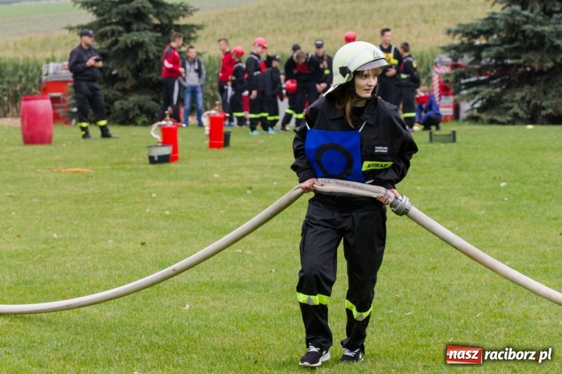 Zdjęcie w galerii na portalu naszraciborz.pl: Samborowice, Roszków, Sławików i Krzyżanowice - znamy już zwycięzców zawodów sportowo-pożarniczych w Gamowie  wiadomości z regionu