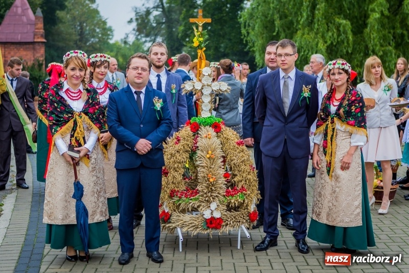 Zdjęcie w galerii na portalu naszraciborz.pl: Dożynki w Łubowicach - bez maszyn, ale z orkiestrą i na kolorowo   wiadomości z regionu