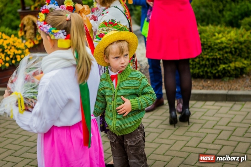 Zdjęcie w galerii na portalu naszraciborz.pl: Dożynki w Łubowicach - bez maszyn, ale z orkiestrą i na kolorowo   wiadomości z regionu