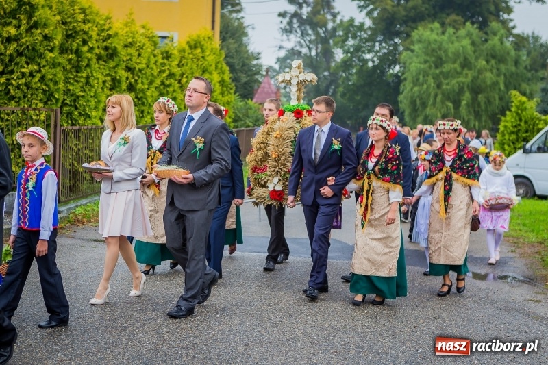 Zdjęcie w galerii na portalu naszraciborz.pl: Dożynki w Łubowicach - bez maszyn, ale z orkiestrą i na kolorowo   wiadomości z regionu