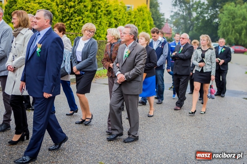 Zdjęcie w galerii na portalu naszraciborz.pl: Dożynki w Łubowicach - bez maszyn, ale z orkiestrą i na kolorowo   wiadomości z regionu