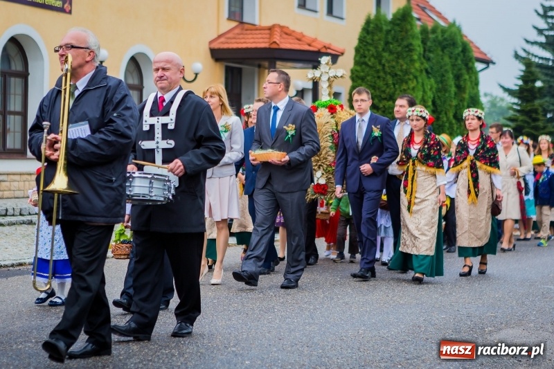 Zdjęcie w galerii na portalu naszraciborz.pl: Dożynki w Łubowicach - bez maszyn, ale z orkiestrą i na kolorowo   wiadomości z regionu