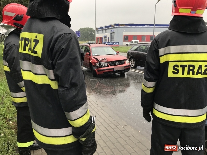 Zdjęcie w galerii na portalu naszraciborz.pl: Scenariusz zawsze ten sam. Chwila nieuwagi a potem korki  wiadomości z regionu