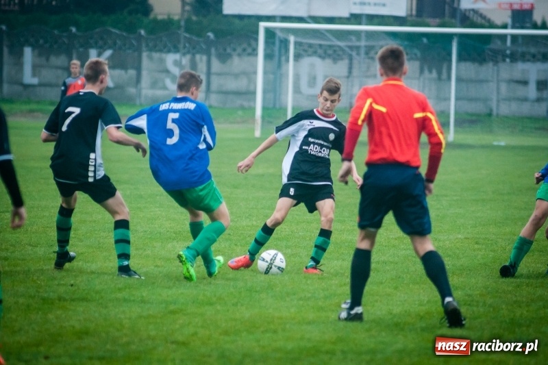 Zdjęcie w galerii na portalu naszraciborz.pl: Juniorzy Tworkowa zdemolowali rówieśników z Pawłowa wiadomości z regionu