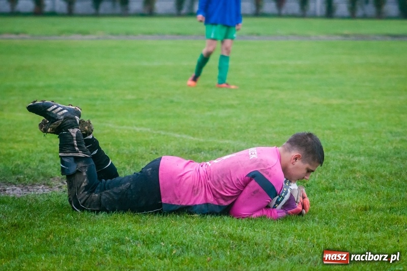 Zdjęcie w galerii na portalu naszraciborz.pl: Juniorzy Tworkowa zdemolowali rówieśników z Pawłowa wiadomości z regionu