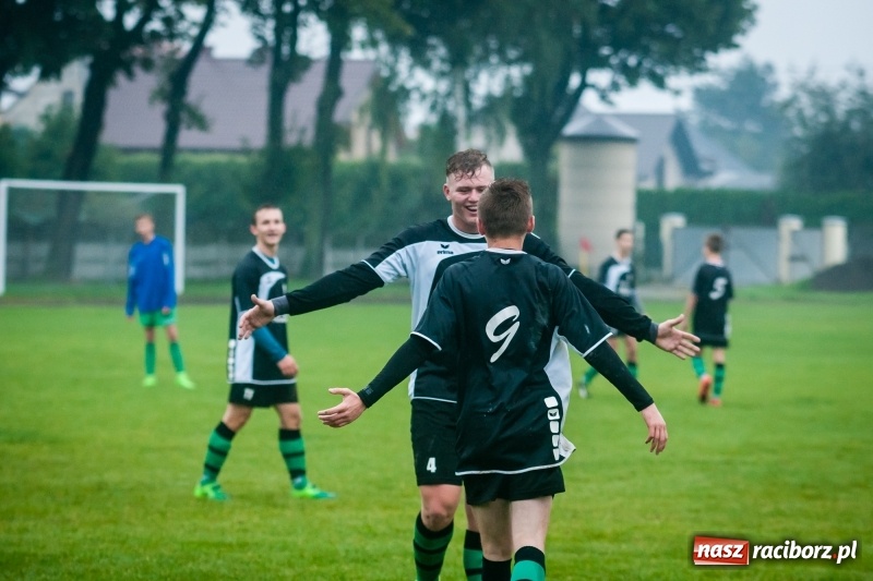 Zdjęcie w galerii na portalu naszraciborz.pl: Juniorzy Tworkowa zdemolowali rówieśników z Pawłowa wiadomości z regionu