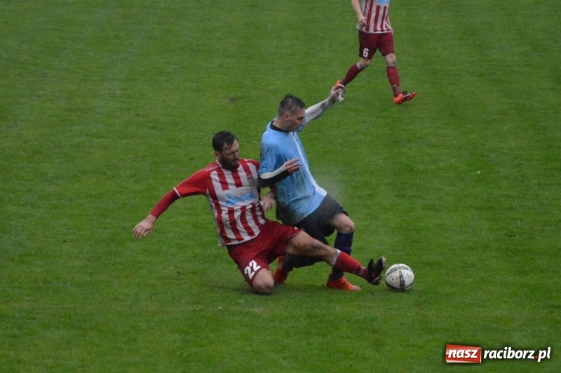 Zdjęcie w galerii na portalu naszraciborz.pl: Horror w Rogowie. Górki Śląskie nadal niepokonane! wiadomości z regionu