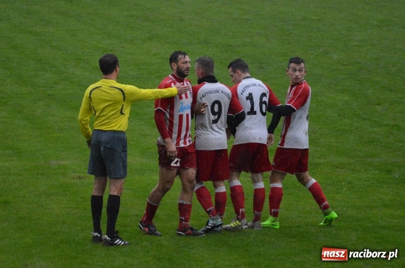 Zdjęcie w galerii na portalu naszraciborz.pl: Horror w Rogowie. Górki Śląskie nadal niepokonane! wiadomości z regionu