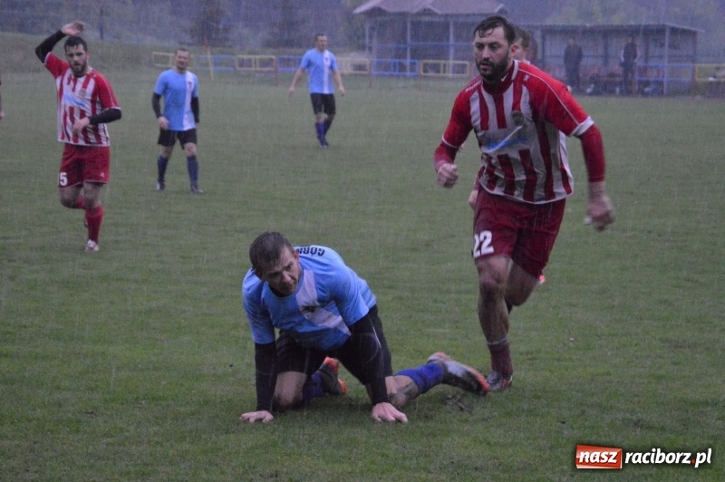 Zdjęcie w galerii na portalu naszraciborz.pl: Horror w Rogowie. Górki Śląskie nadal niepokonane! wiadomości z regionu