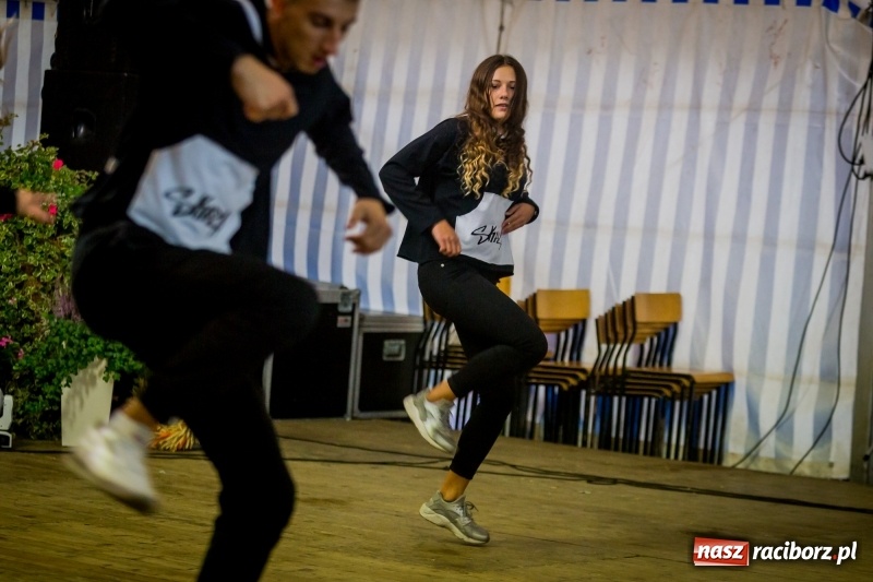 Zdjęcie w galerii na portalu naszraciborz.pl: Występy artystyczne na dożynkach miejskich  wiadomości z regionu