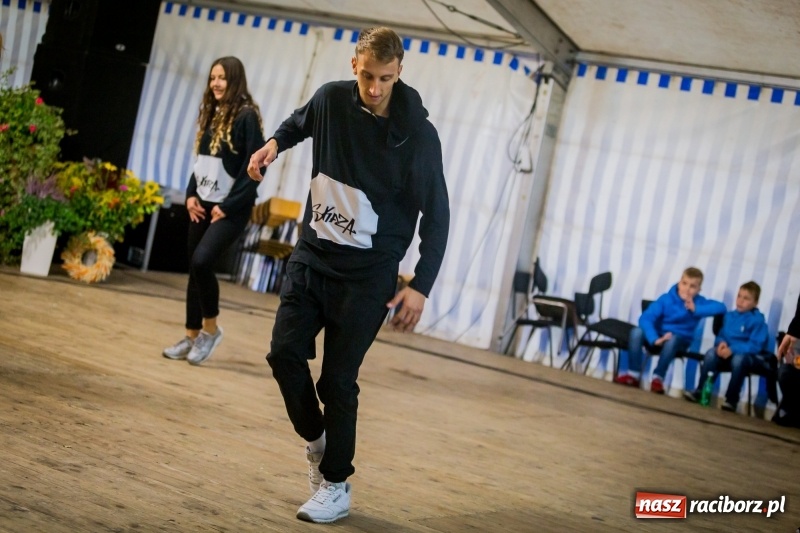 Zdjęcie w galerii na portalu naszraciborz.pl: Występy artystyczne na dożynkach miejskich  wiadomości z regionu