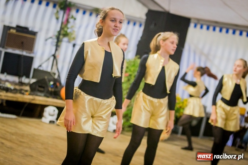 Zdjęcie w galerii na portalu naszraciborz.pl: Występy artystyczne na dożynkach miejskich  wiadomości z regionu